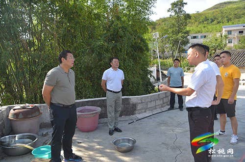 吴廷友到盘石镇指导抗旱救灾工作