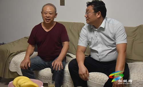 吴廷友开展教师节走访慰问活动