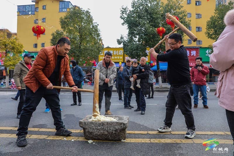 松桃开展2024年“迎新春·送祝福”新时代文明实践志愿服务集中示范活动