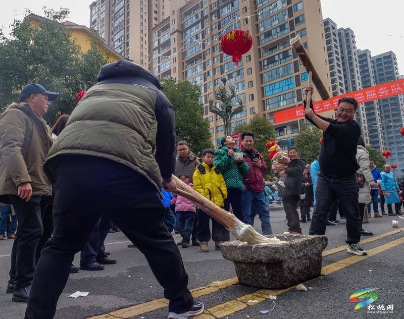 松桃开展2024年“迎新春·送祝福”新时代文明实践志愿服务集中示范活动