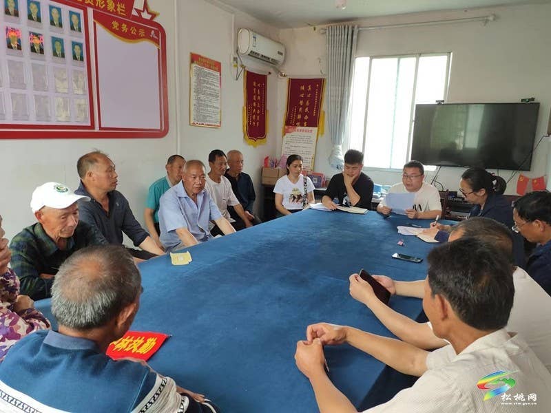 【法治松桃】普觉镇：镇村联动扎实开展道路交通安全“敲门行动”