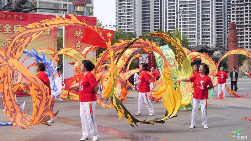 【网络中国节·重阳】松桃举行全县广场舞优秀节目展演活动