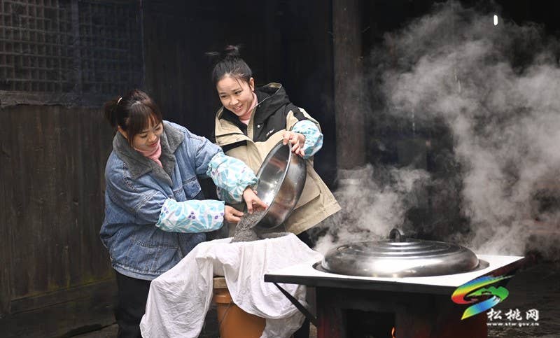 【新春走基层】松桃:米豆腐飘香迎新春