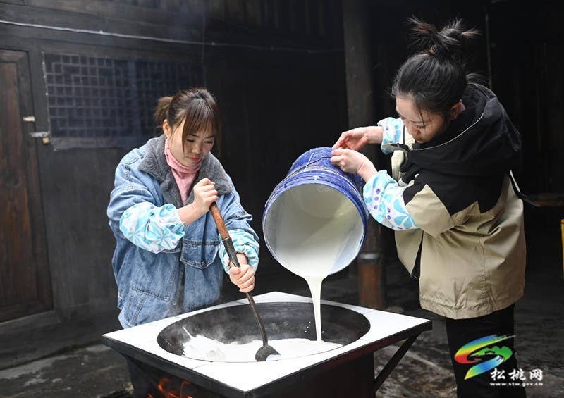 【新春走基层】松桃:米豆腐飘香迎新春