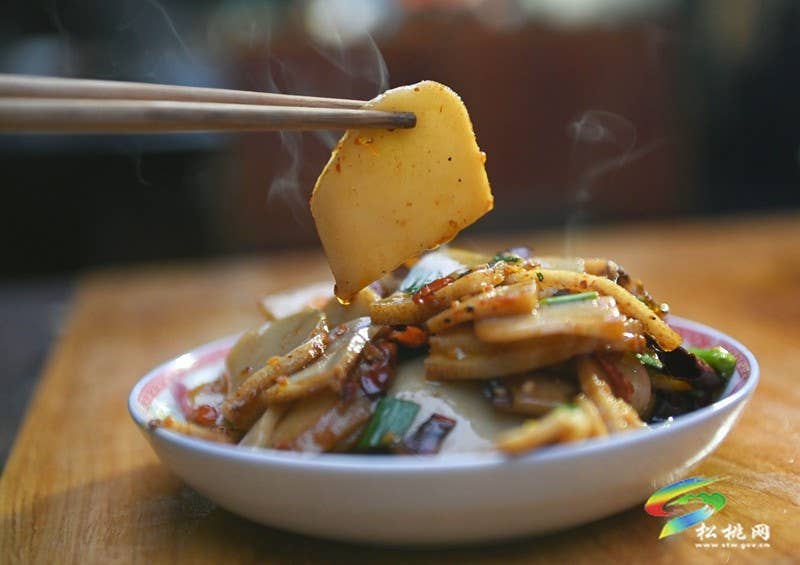 【新春走基层】松桃:米豆腐飘香迎新春