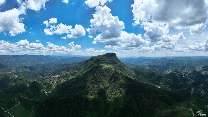 【武陵山区域媒体联盟蹲点报道——红色印迹·大美松桃】松桃甘龙：乡场边贸经济势头旺