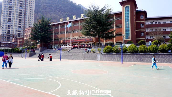 “广漂”二十载返回家乡践初心 年过五十岁为人师表担使命 ——记中组部教育人才“组团式”帮扶教师文自敏