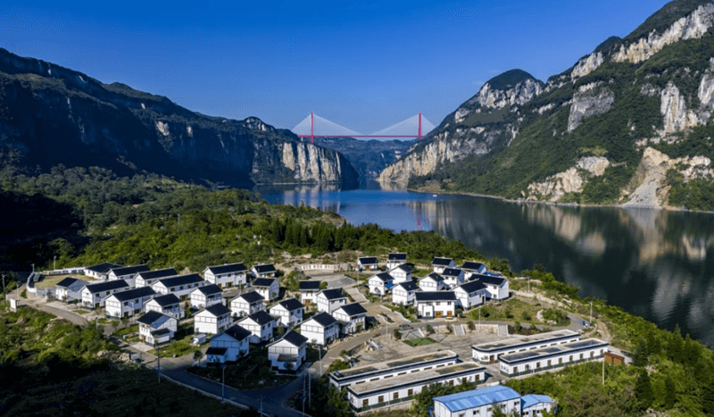【全国乡村振兴职业技能大赛】化屋村：一针一线绣出幸福路