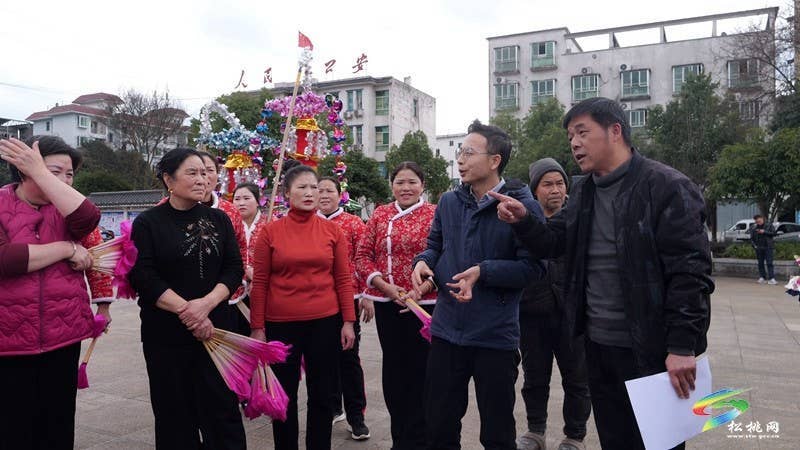 松桃：群众当主角  “村晚”排练忙