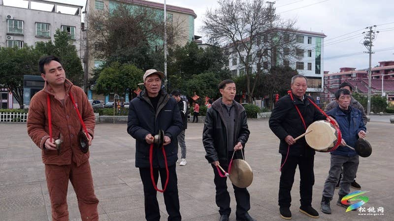 松桃：群众当主角  “村晚”排练忙
