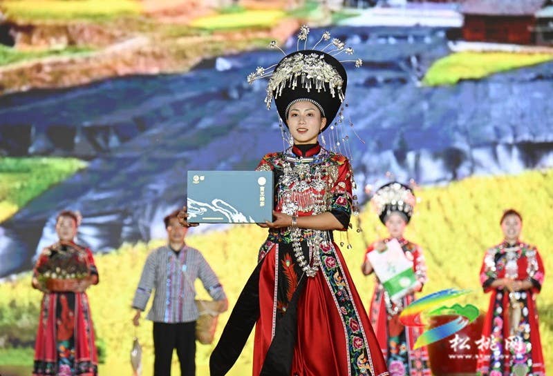松桃村晚璀璨启幕  村村PK精彩连连