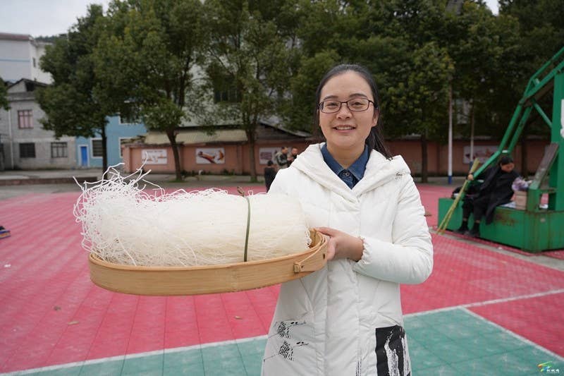 【吃贵州“晚饭”·看松桃村晚】甘龙镇：乡村烟火与红色传承共绽光芒