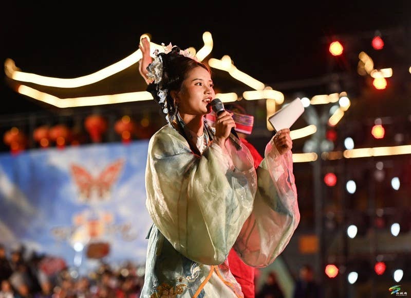 【吃贵州“晚饭”·看松桃村晚】“村”风正盛 松桃村晚掀起热血乡潮