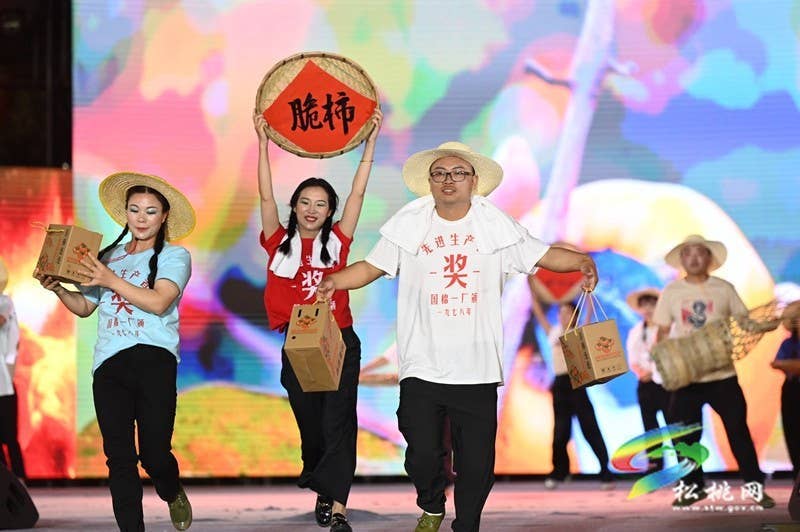 【吃贵州“晚饭”·看松桃村晚】第六期PK赛精彩上演 点燃乡村文化激情