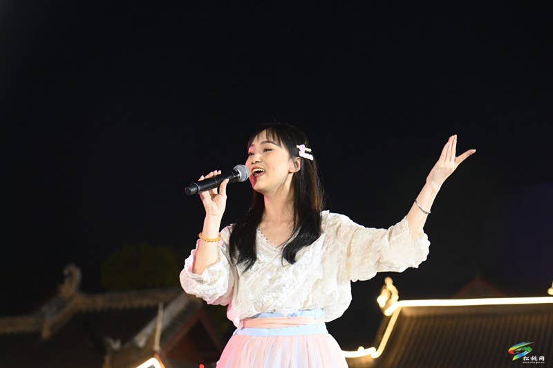 【吃贵州“晚饭”·看松桃村晚】松桃村晚：五一精彩启幕  优秀节目“嗨”放送