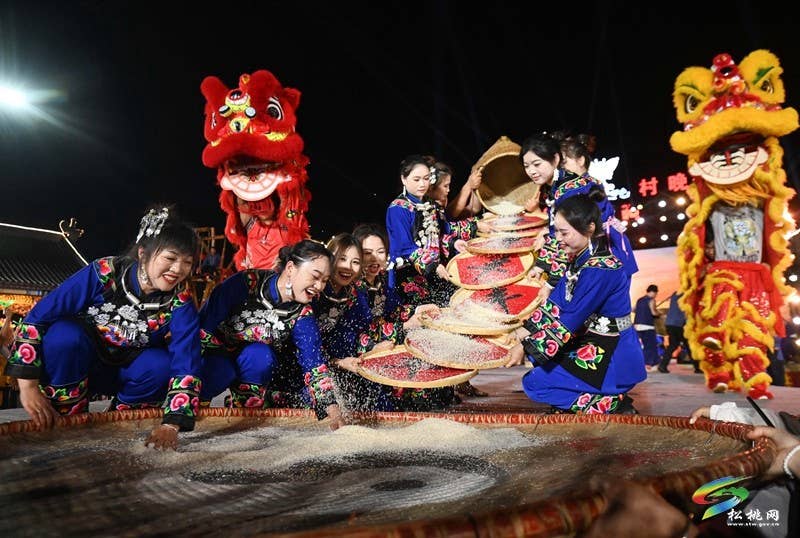 【吃贵州“晚饭”·看松桃村晚】松桃村晚第九期：矮塞与滥泥的激情碰撞 乡村魅力尽显