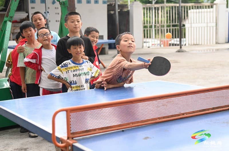 乌罗镇小河村完小：奋力托起35个乡村孩子的求学梦