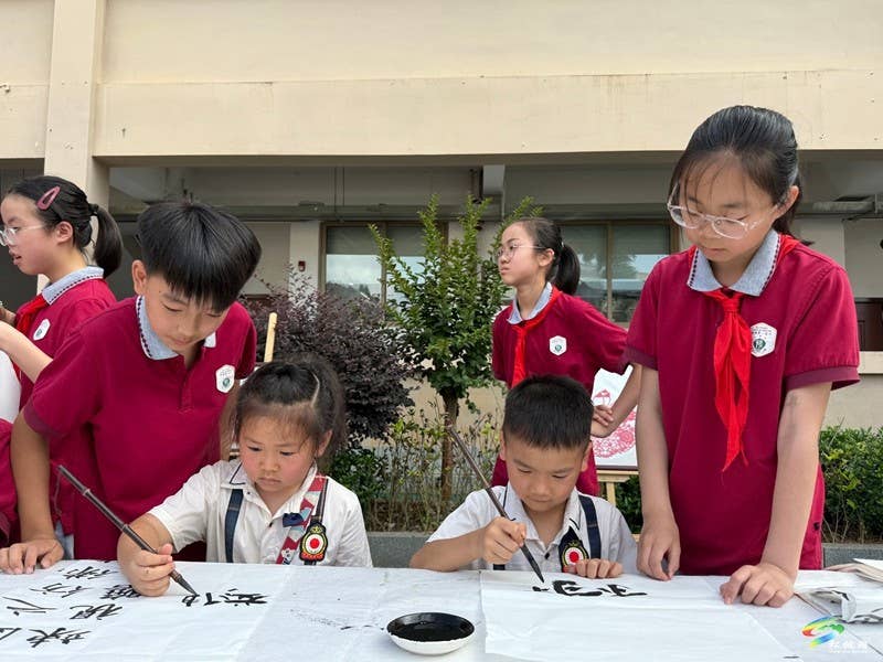 萌娃探校初体验 幼小衔接促成长
