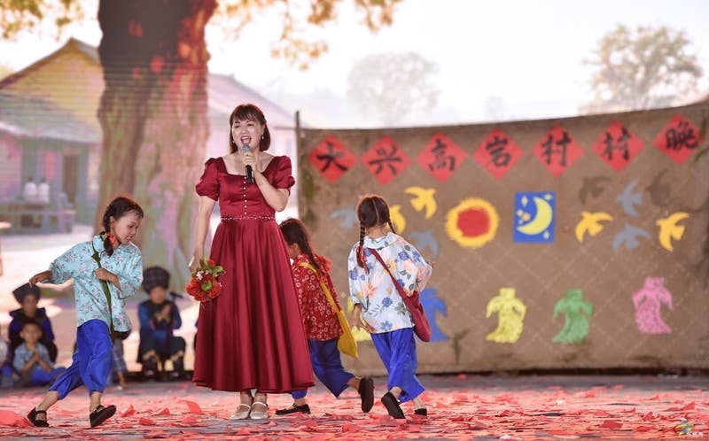 【吃贵州“晚饭”·看松桃村晚】 松桃村晚持续升温：大兴街道与平头镇激情对决