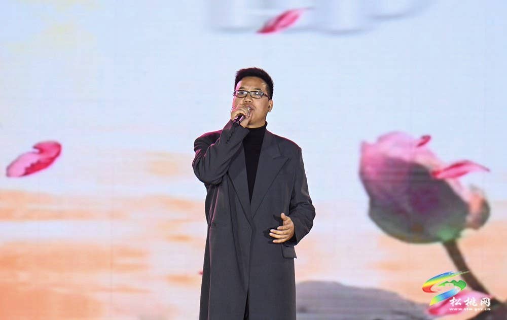 松桃：歌声绕苗乡 范越音乐会超燃来袭