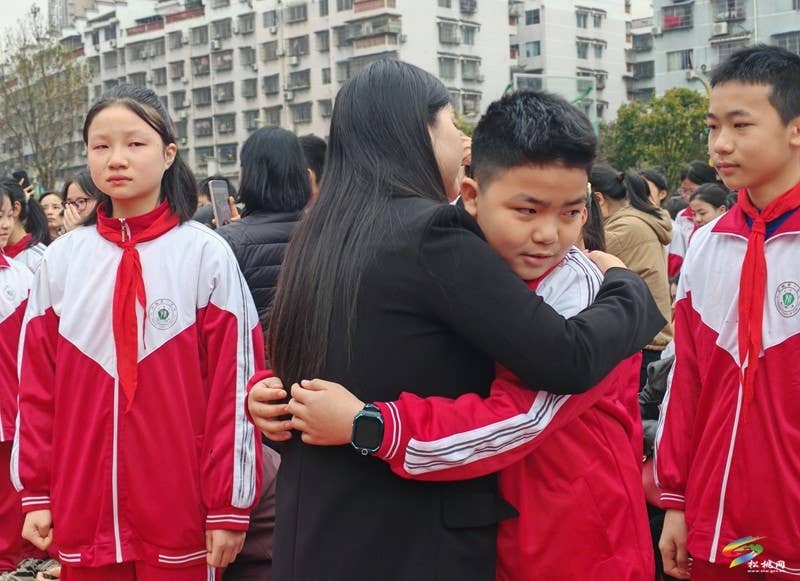 县一完小：温情演讲触动心灵 感恩之花绚烂绽放