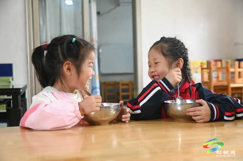 乌罗镇小河村完小:奋力托起35个乡村孩子的求学梦