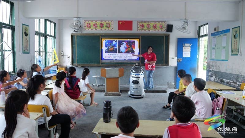 青春筑梦，支教赋能——志愿者暑期下乡 点燃孩子的知识梦