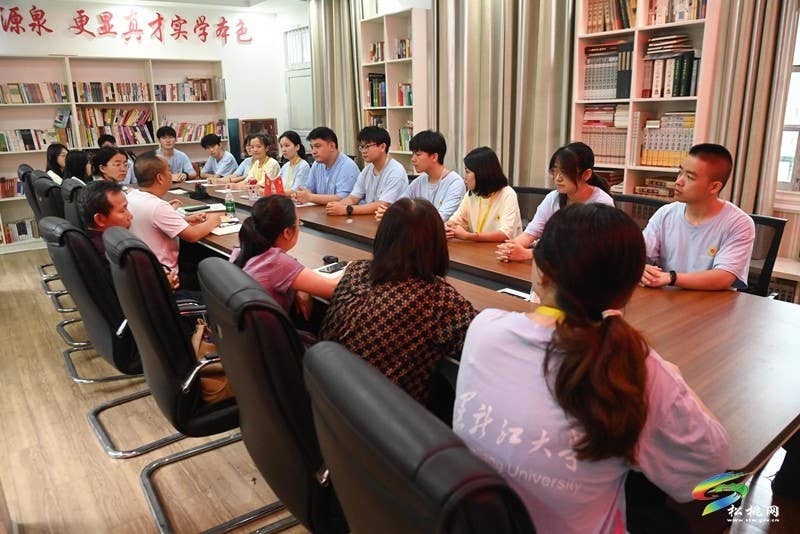 大学生开展乡村支教 为乡村孩子编织“七彩假期”