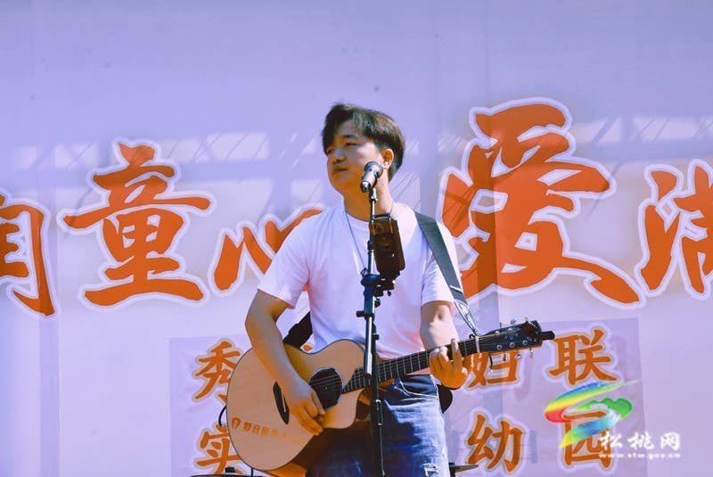 【吃贵州“晚饭”·看松桃村晚】“老庚”助村让松桃村晚更有活力
