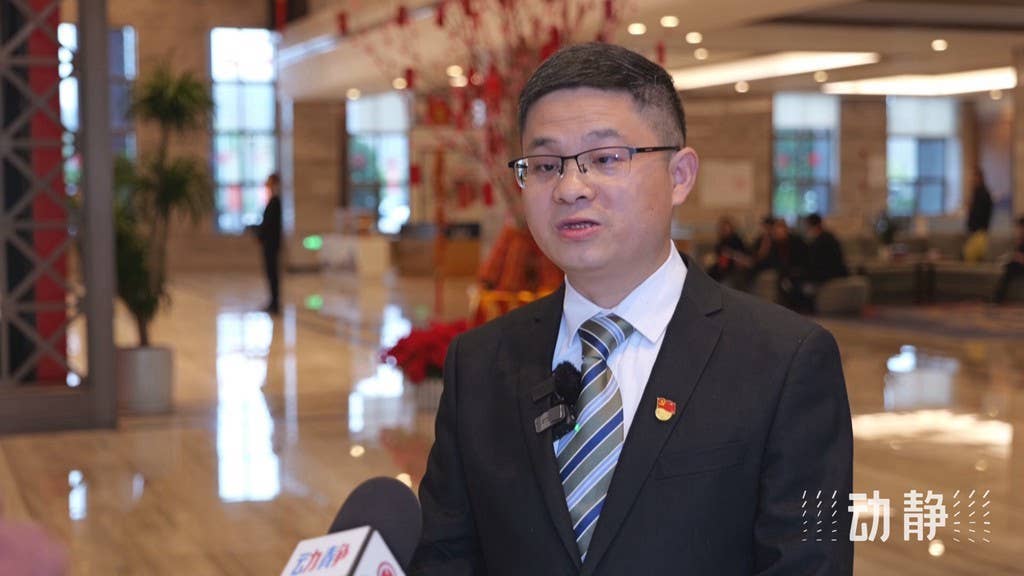 从党的奋斗历史中汲取智慧力量，奋力走好新时代的长征路