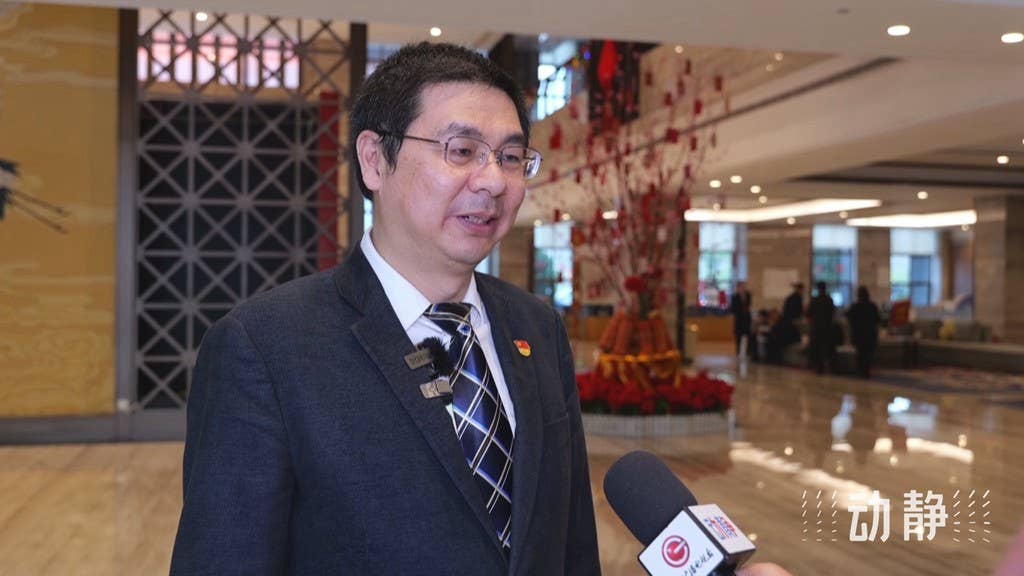从党的奋斗历史中汲取智慧力量，奋力走好新时代的长征路