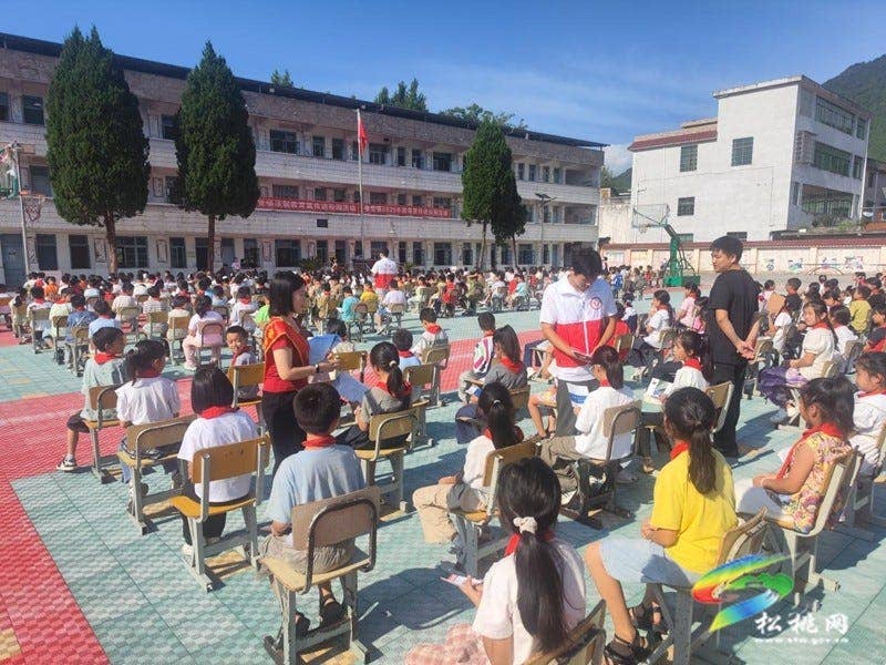 普觉镇开展2025年秋季送法进校园活动