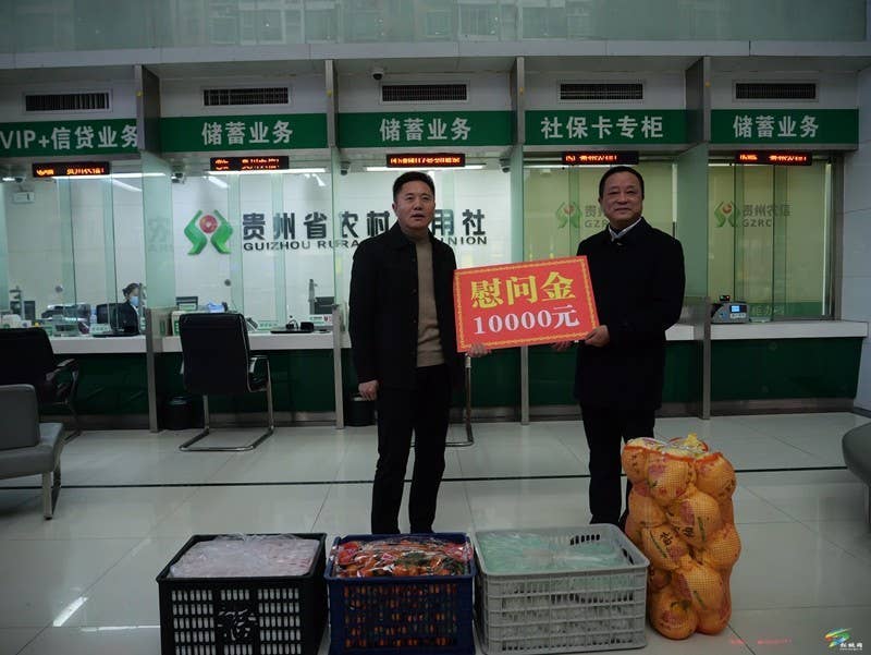 陈琪吴廷友率队走访慰问县财税金融机构