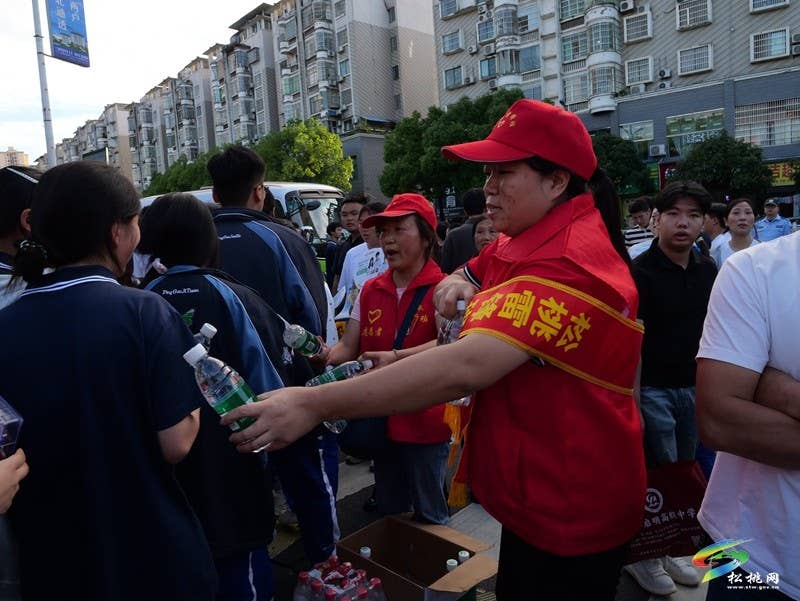 松桃：全城同心护航高考