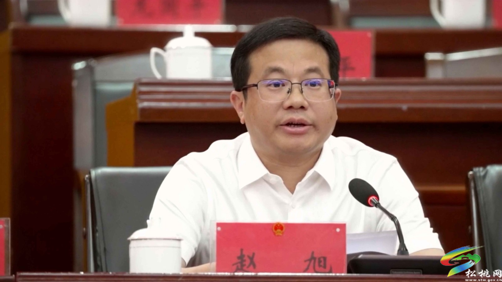 松桃苗族自治县第十七届人民代表大会第六次会议党员大会召开