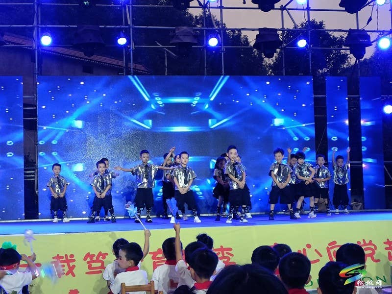 十载笃行育桃李  童心向党赴芳华——我县妙隘幼儿园举办十周年庆典暨大班毕业典礼文艺晚会