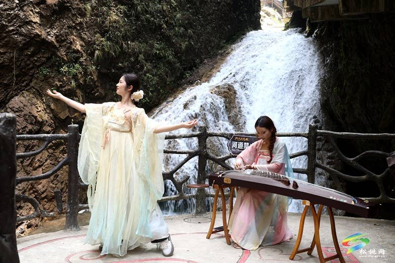 【神奇松桃·魅力苗乡】铜仁大峡谷：峡谷觅清凉  趣玩度盛夏