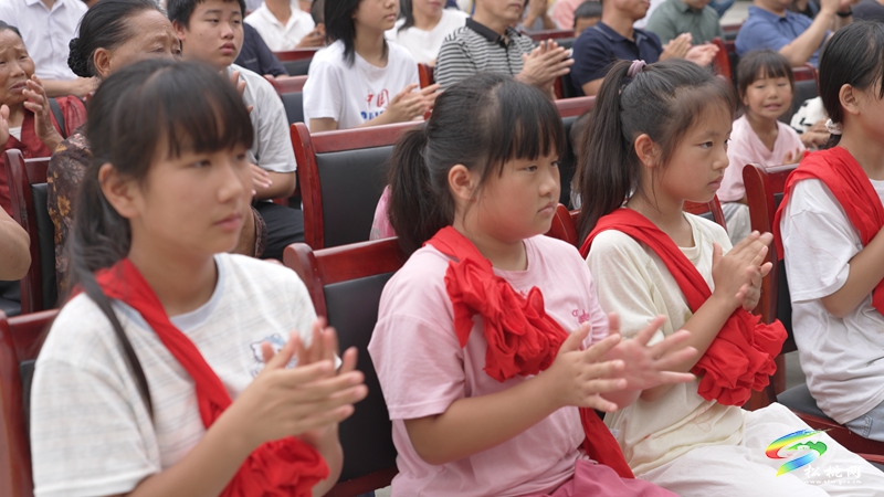 助学筑梦 从“容”启航