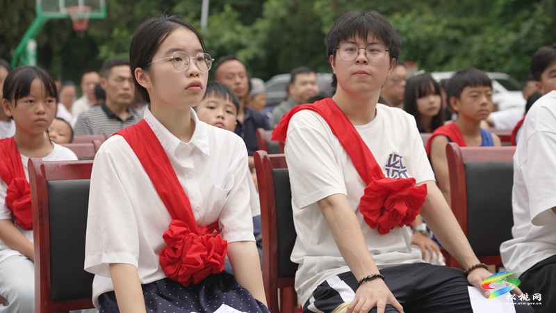 助学筑梦 从“容”启航