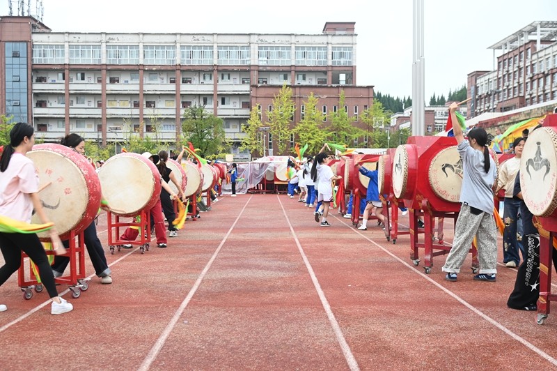 松桃：加紧排练备县庆