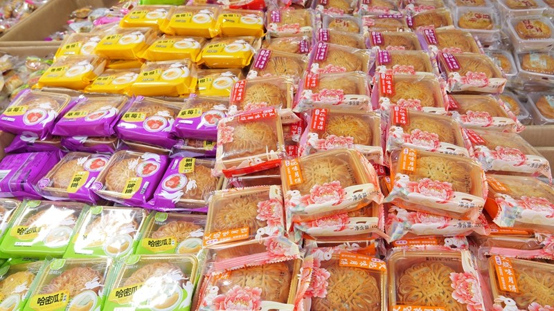 逛市场买月饼！松桃市民中秋选购忙