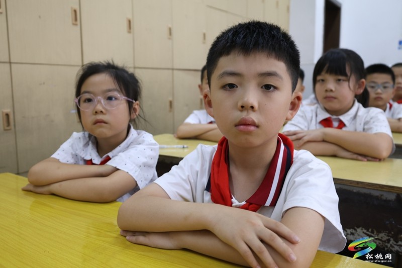启航新学期 筑梦向未来｜松桃第二完小上好秋季“开学第一课”
